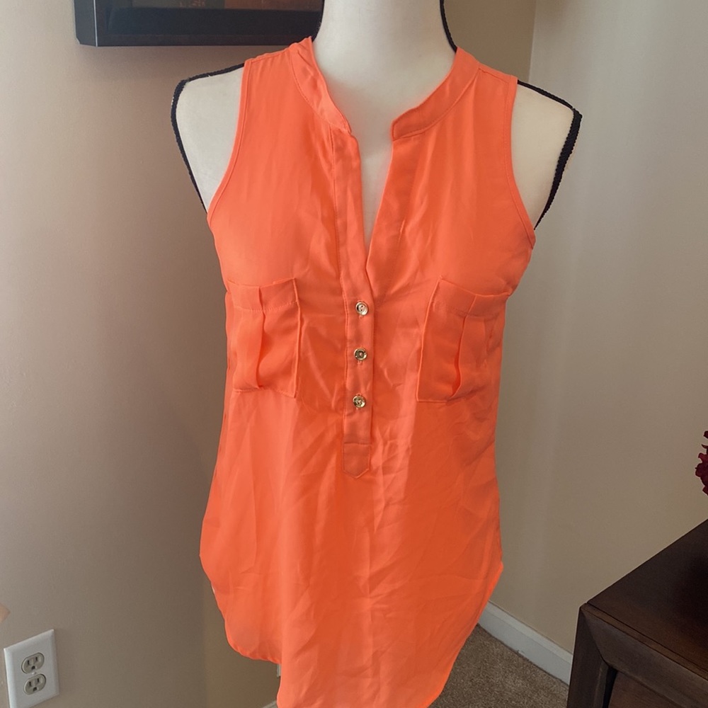 Charlotte Russe sleeveless blouse - Picture 4 of 4